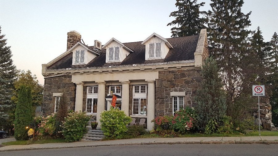 LE MANOIR DU ROCHER DE GRAND-MERE B&B (Grand-Mère, Canada): Prezzi 2020