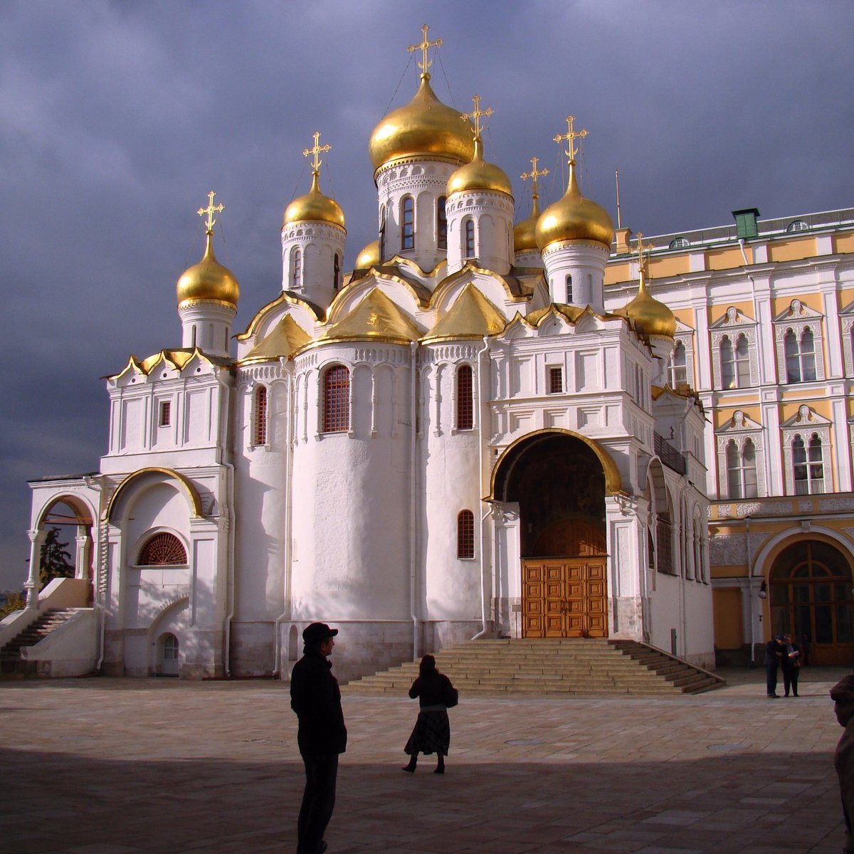 Russian hours. Архангельский собор Московского Кремля. Благовещенский собор. Благовещенский собор во Владимире. Пол Благовещенского собора Московского Кремля.