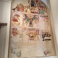 Uno splendido polittico vicino ad altra opera interessante "Madonna del Latte" (navata sinistra)