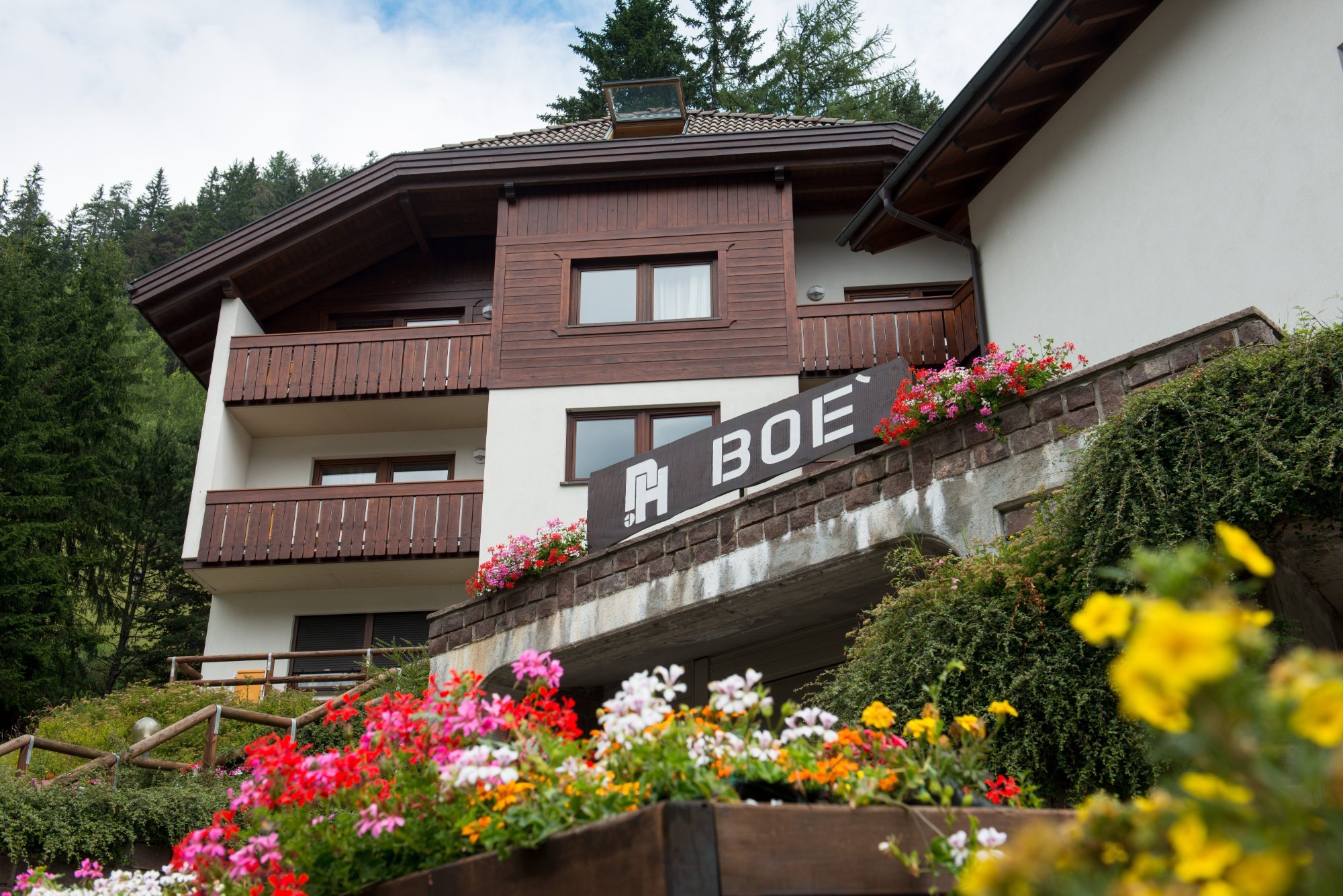 Boè Apartments image