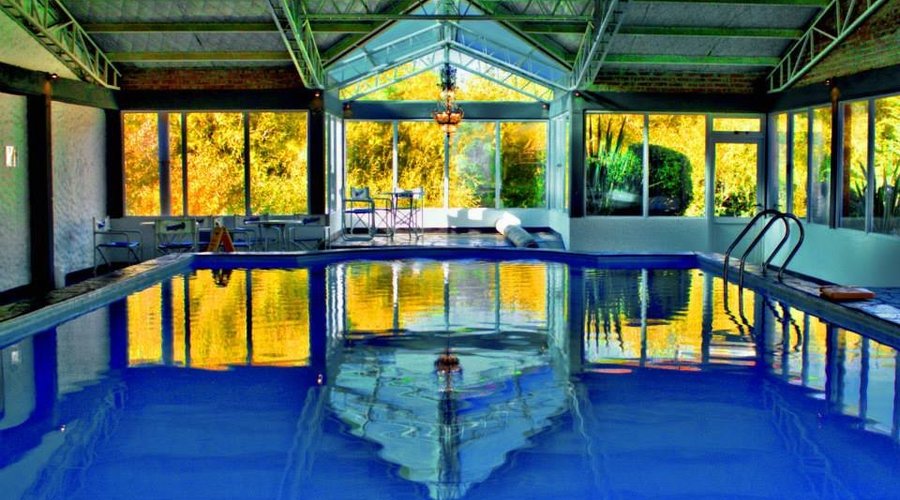 Piscina cubierta climatizada otoño