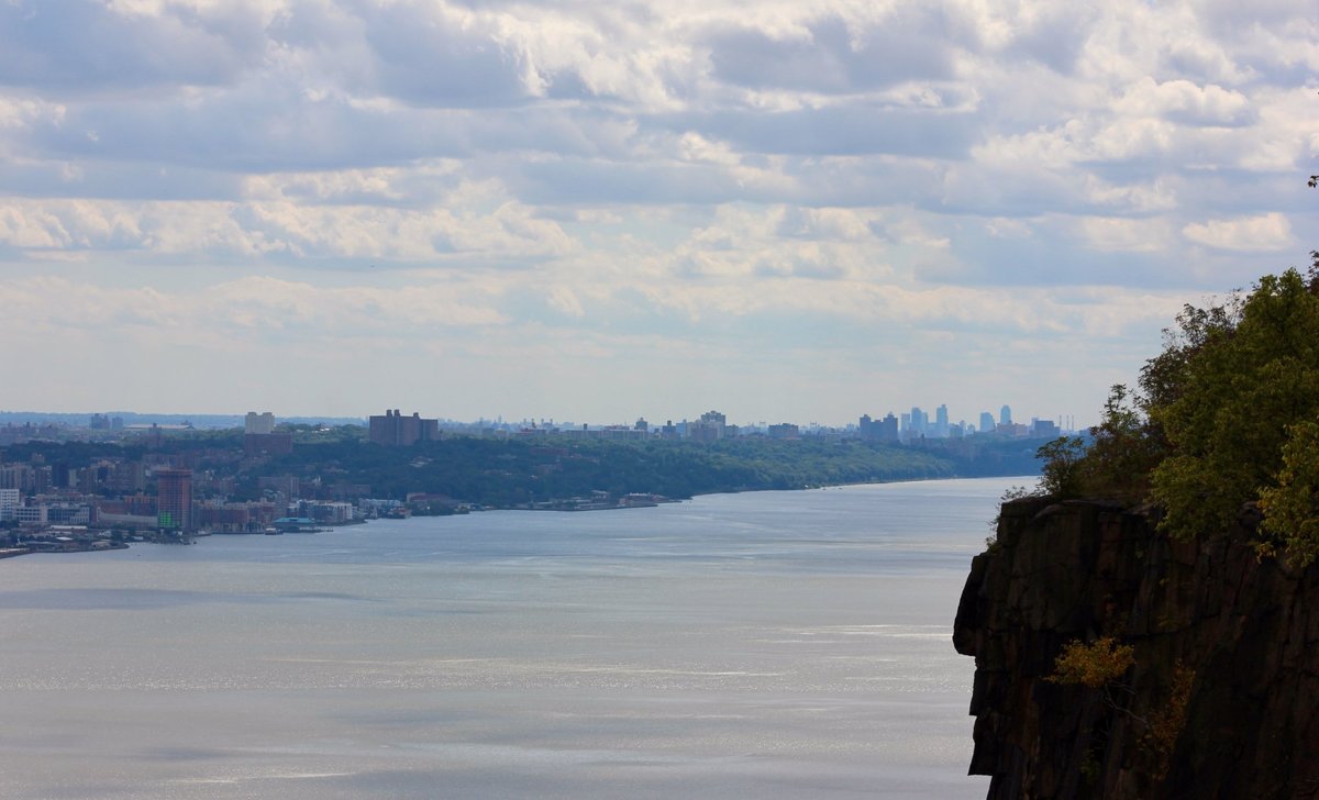 Escape to the Sky: A Day Trip to Tallman Mountain State Park