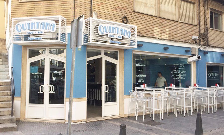 Café Bar Quintana en pleno centro histórico de Loja, Granada