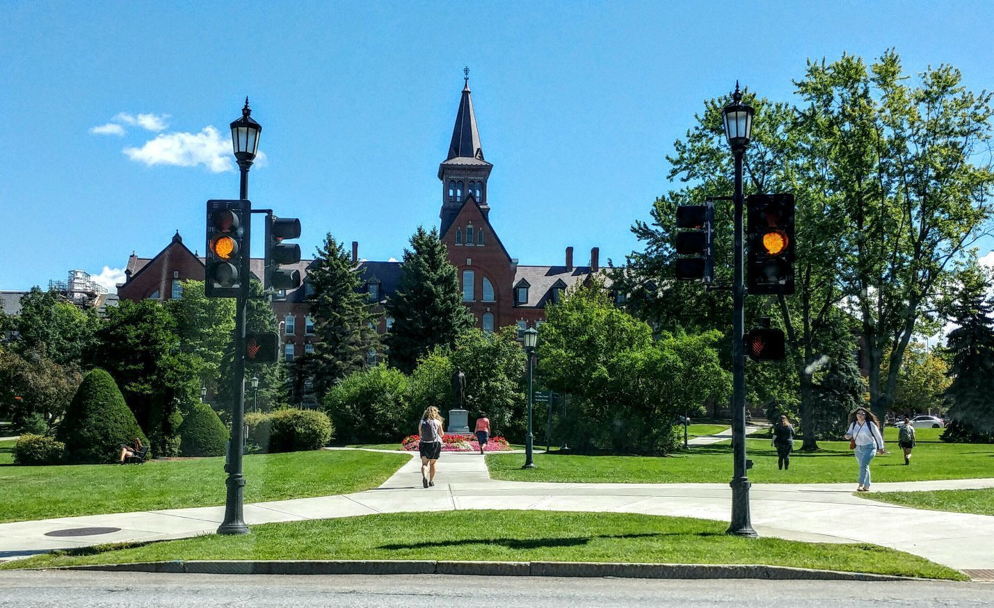 UNIVERSITY OF VERMONT (Burlington) - 2023 What To Know BEFORE You Go