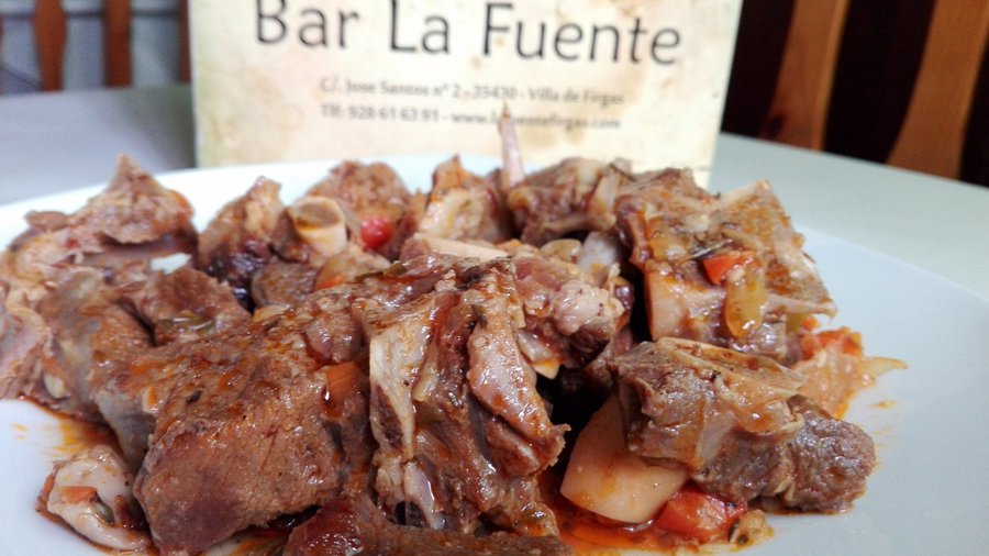 Carne de cabra al estilo canario