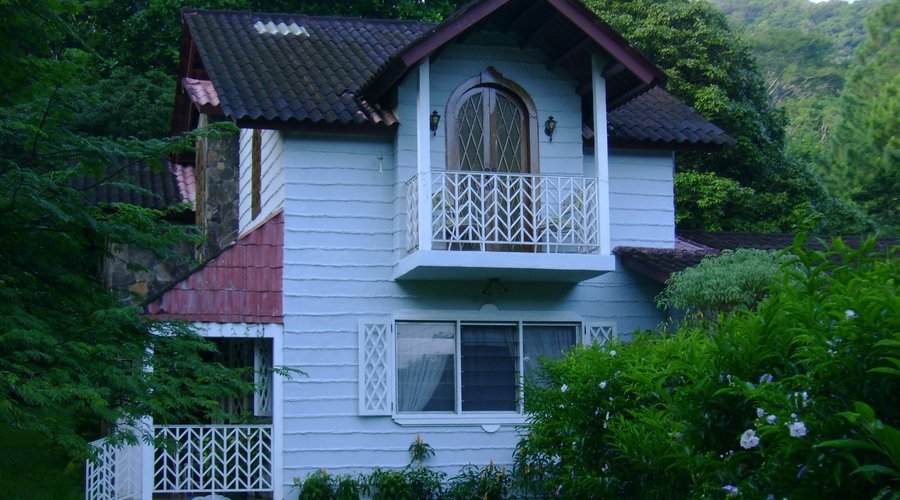 Linda Vista house.