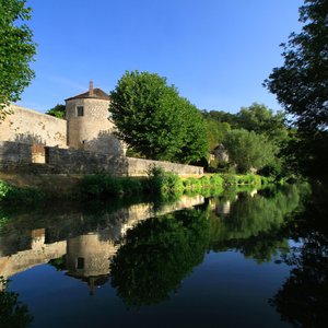 Une partie de la façade face à la riviere.