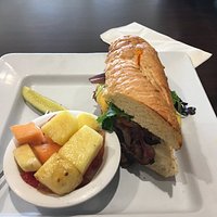 Roast Beef n Bacon w/fruit