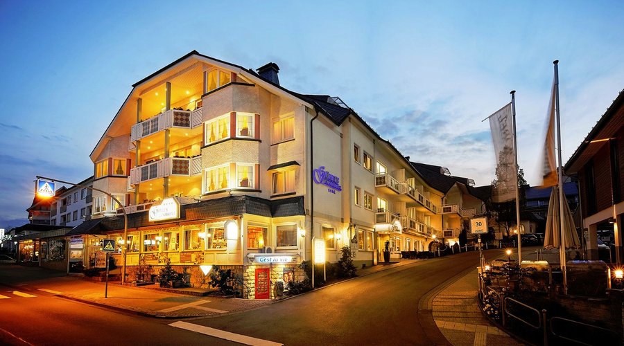 Göbel´s Landhotel am Abend