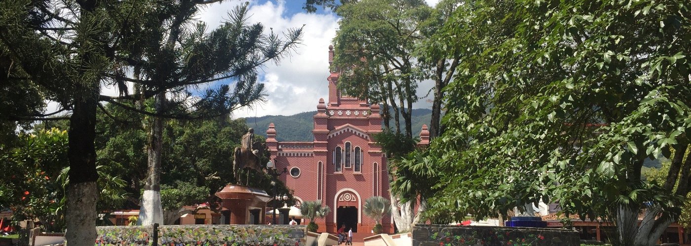 San Carlos - Antioquia, Colombia un sitio de clima tropical húmedo con vegetación exuberante y e