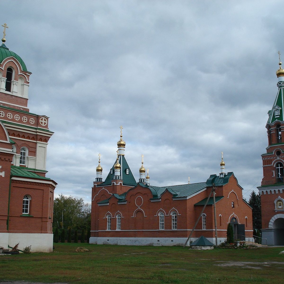 Западный троекуровский пруд