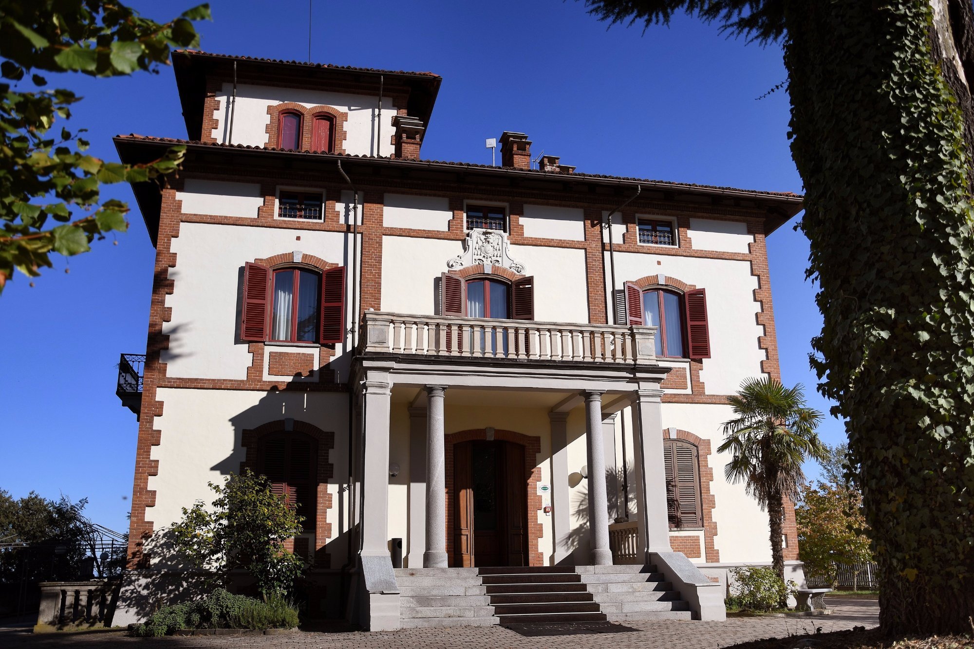 Albergo Villa Conte Riccardi image