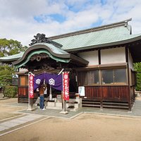 よく手入れされた本殿