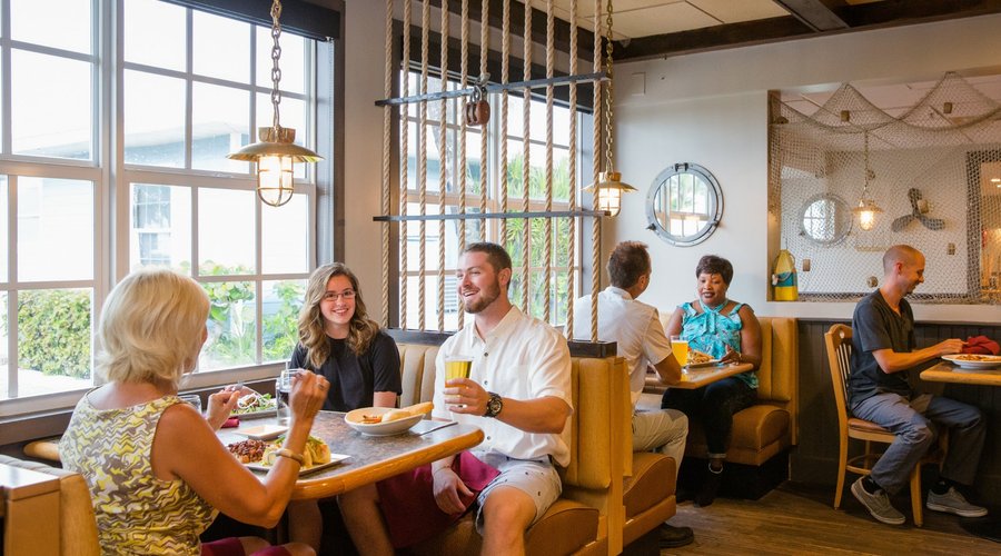 Dining at Crow's Nest