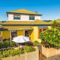 THE YELLOW HOUSE CAFE