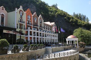 Crowne Plaza Borjomi