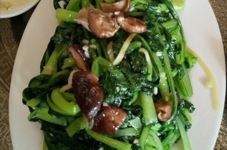 야채 및 버섯 볶음