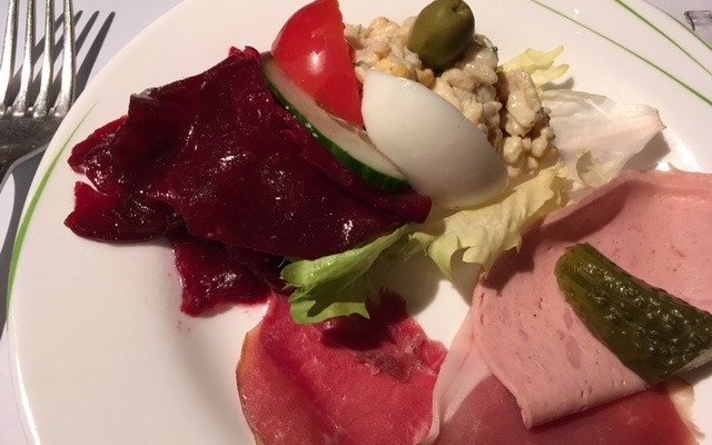 Petite entrée au menu, juste ce qu'il faut pour goûter et mettre en appétit
