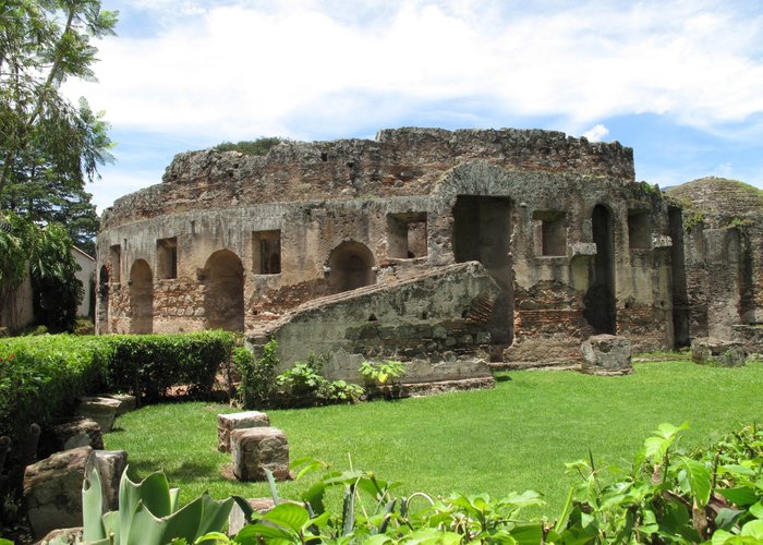 JARDINES Y EXTERIOR DEL CONVENTO DE LAS CAPUCHINAS