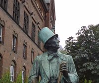 Latest travel itineraries for Estatua de Hans Christian Andersen in  December (updated in 2023), Estatua de Hans Christian Andersen reviews,  Estatua de Hans Christian Andersen address and opening hours, popular  attractions, hotels