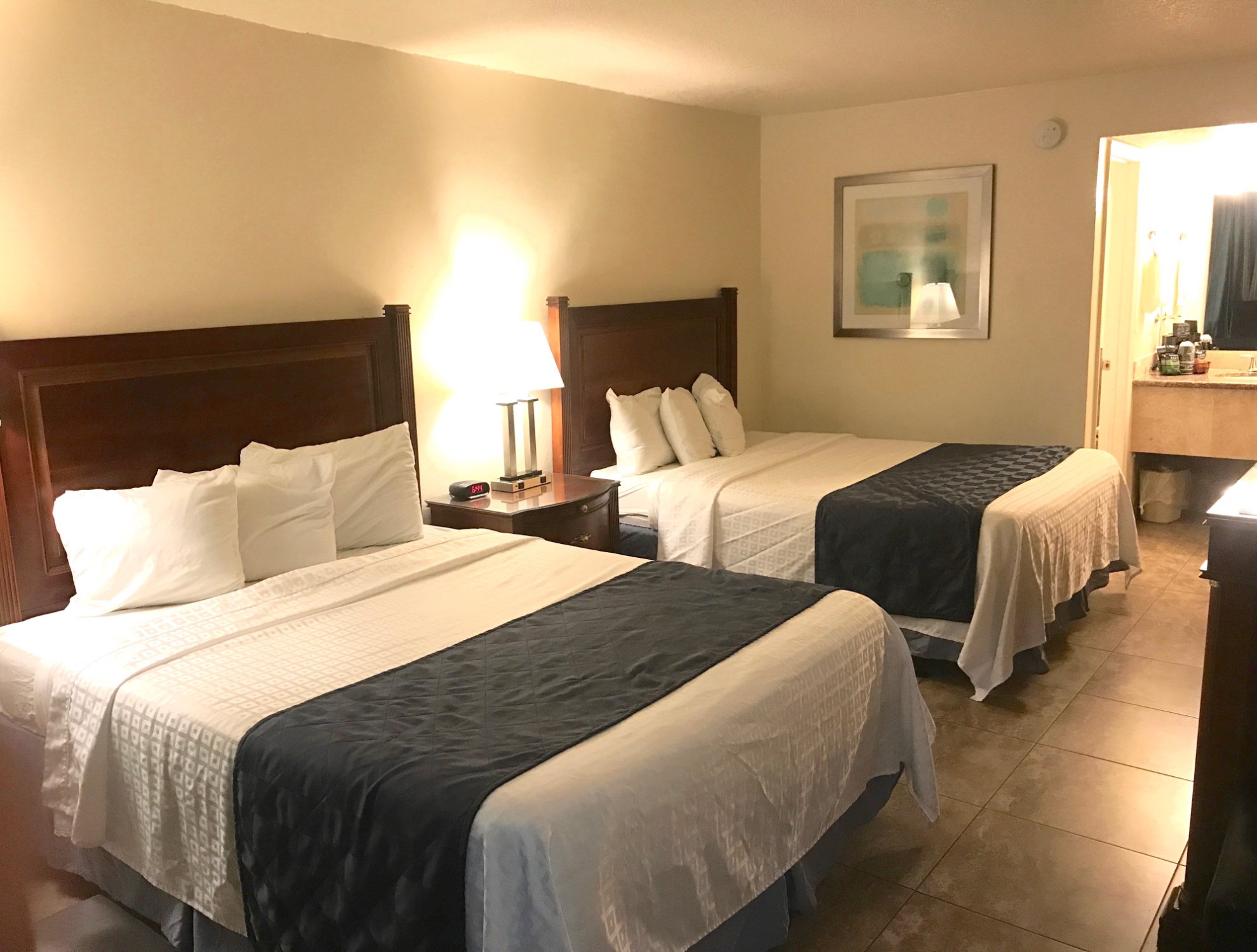 Experience Comfort and Convenience at Travel Inn Motel, Fort Pierce, FL