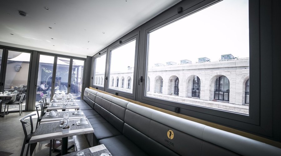 Breakfast room