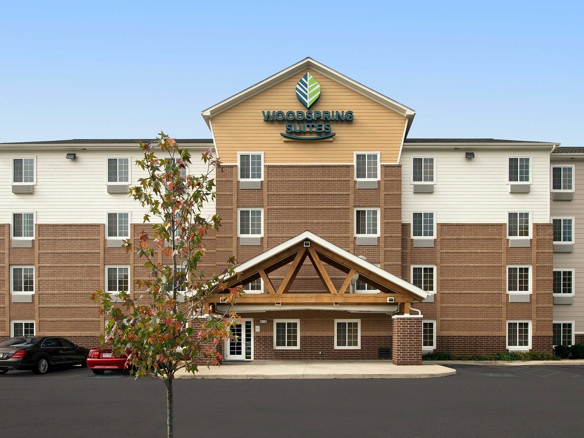 THE 10 CLOSEST Hotels to Hopkins Intl Airport (CLE) THE 10 CLOSEST Hotels to Hopkins Intl Airport (CLE)