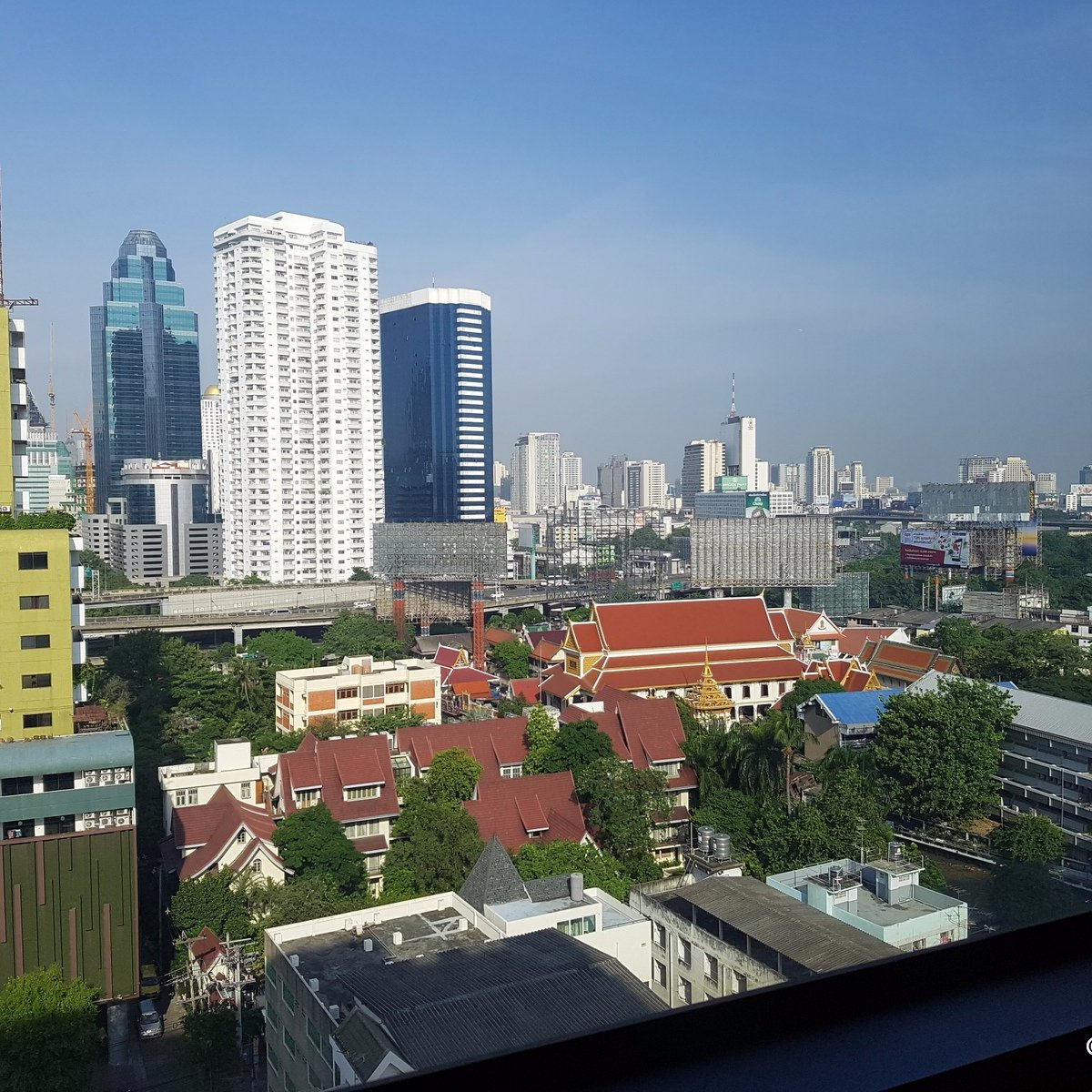 sukhumvit-bangkok-all-you-need-to-know-before-you-go