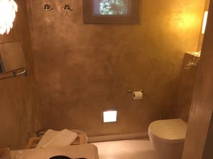 Room & Suite