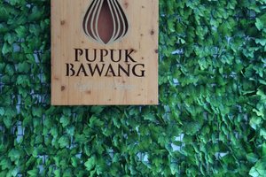 Bersantap