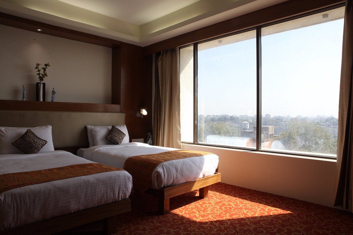 Hotel Silver Cloud, hotell i Ahmedabad