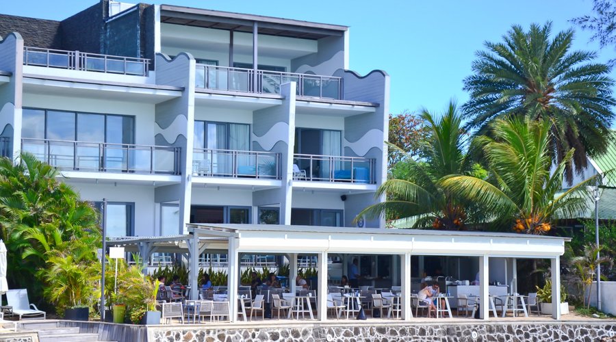  B restaurant beach front terrace 