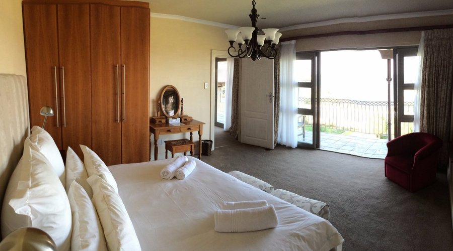 Penthouse suite (dressing room and separate lounge