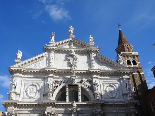 Jardim Místico de Veneza é baseado nas visões de uma santa católica