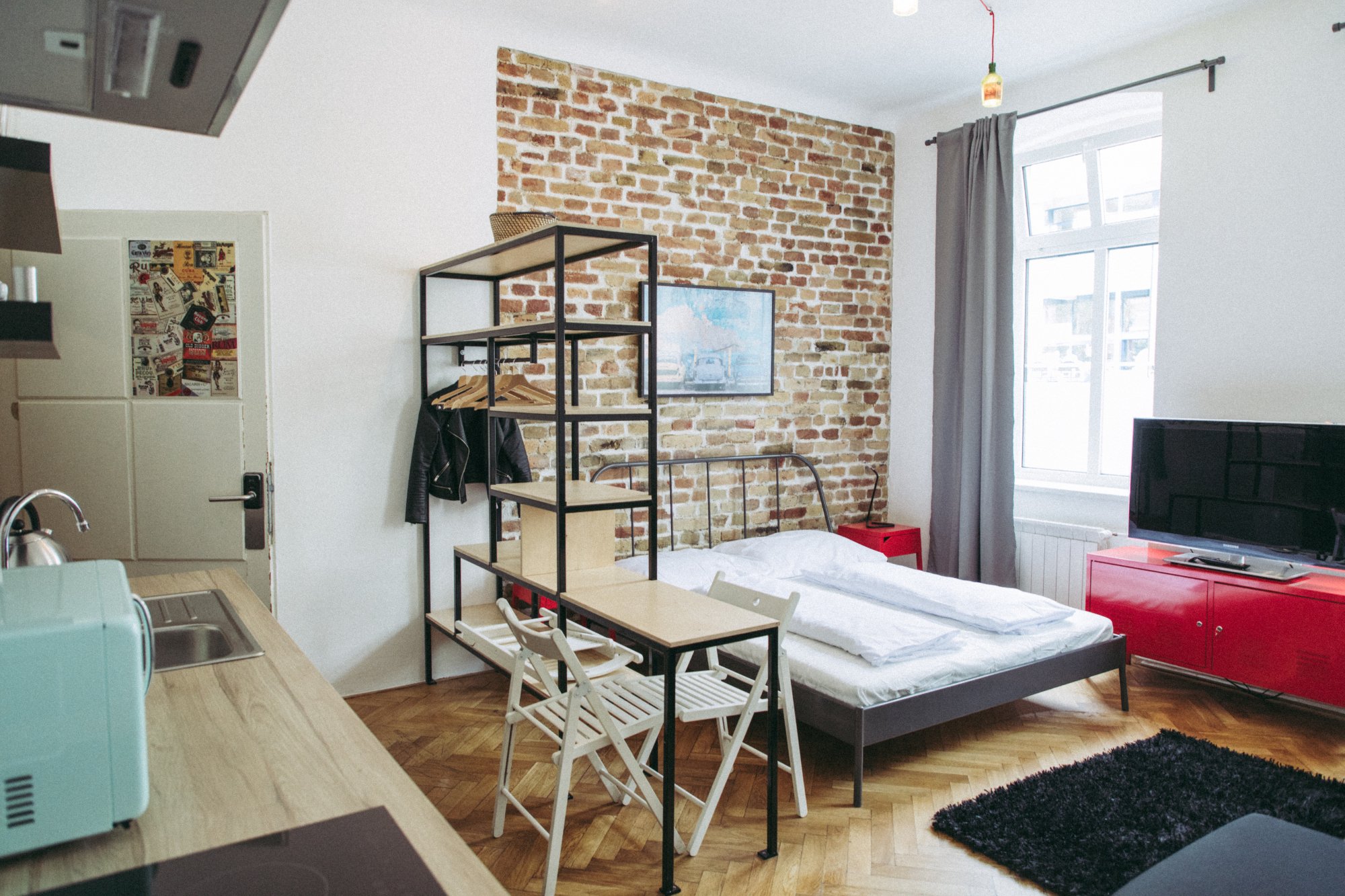 boutique apartments possonium        
        <figure class=