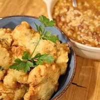 Pataniscas de Bacalhau com Arroz de Feijão