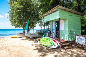 Piscina y playa