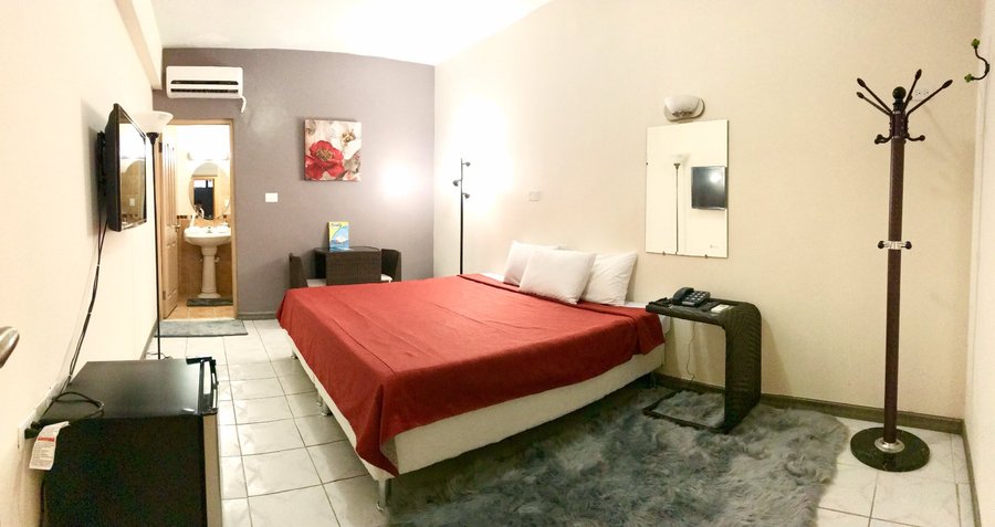 Deluxe King room