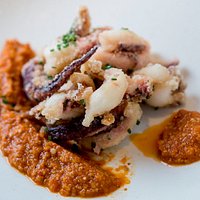 酥炸花枝足