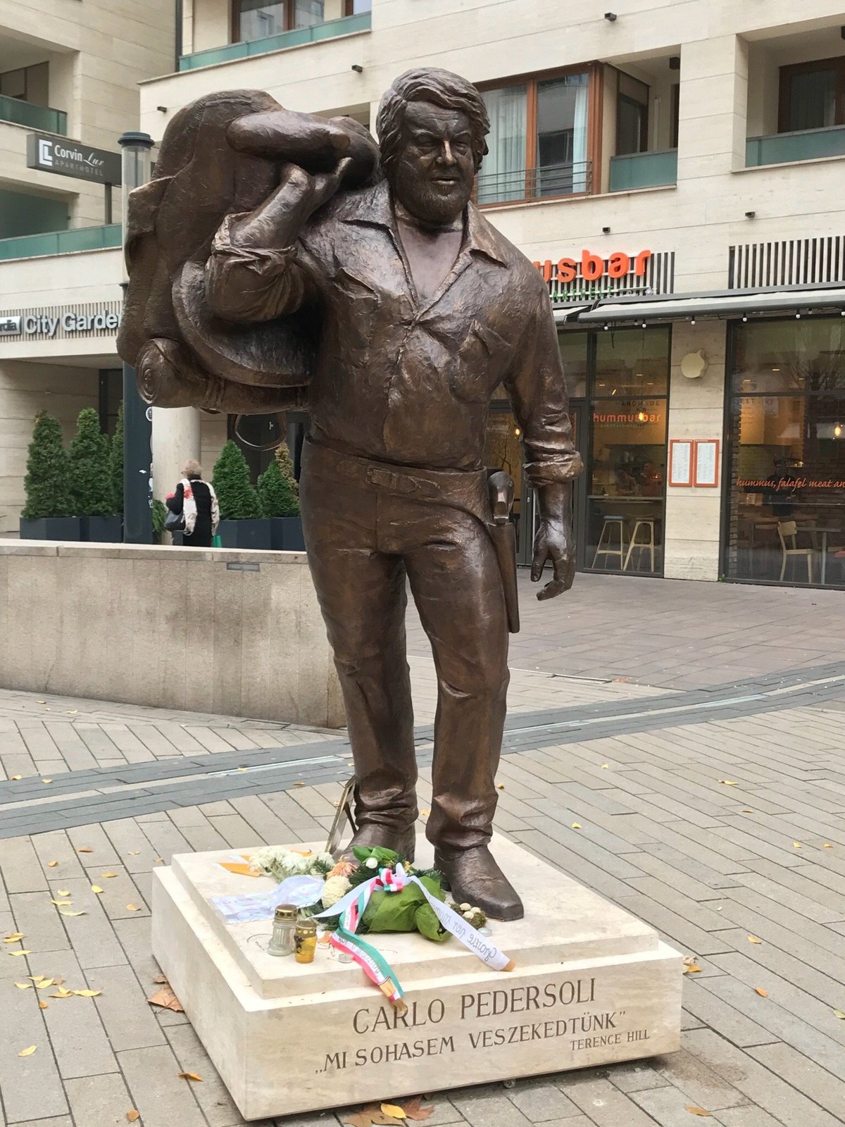 Bud Spencer Statue, Будапешт: лучшие советы перед посещением - Tripadvisor