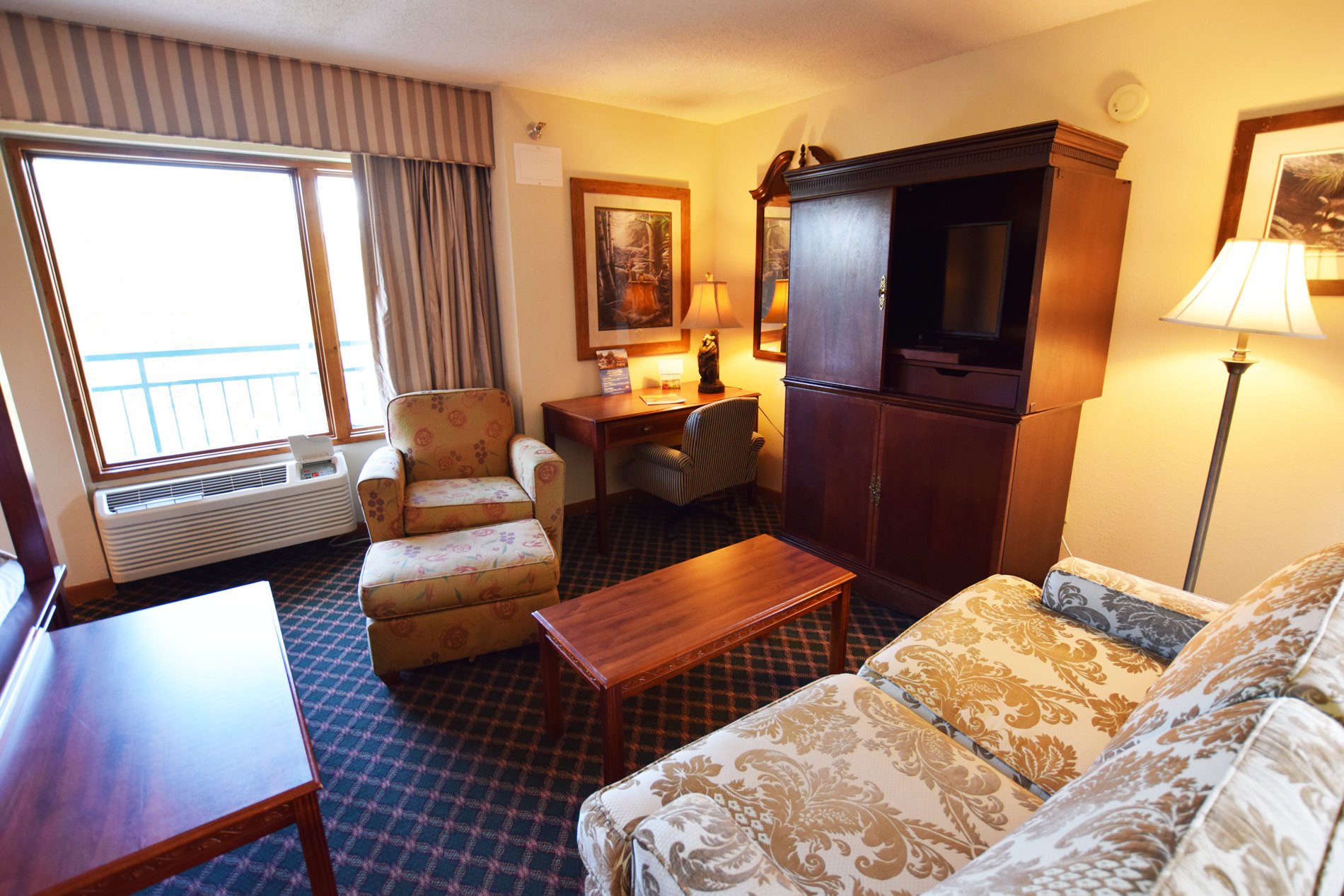 Hotel photo 8 of Arbors at Island Landing Hotel & Suites.