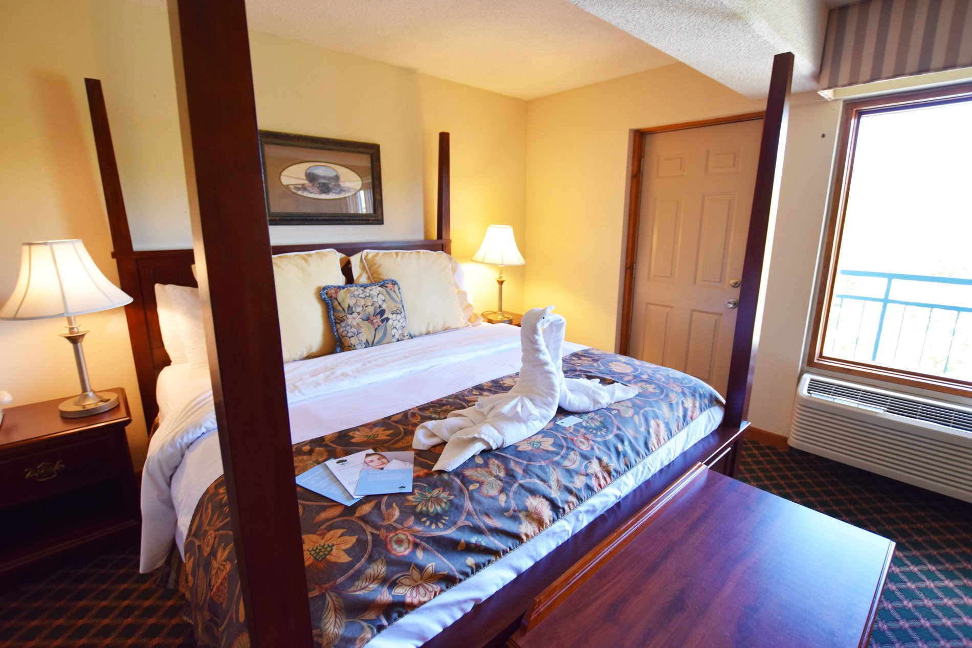 Hotel photo 12 of Arbors at Island Landing Hotel & Suites.