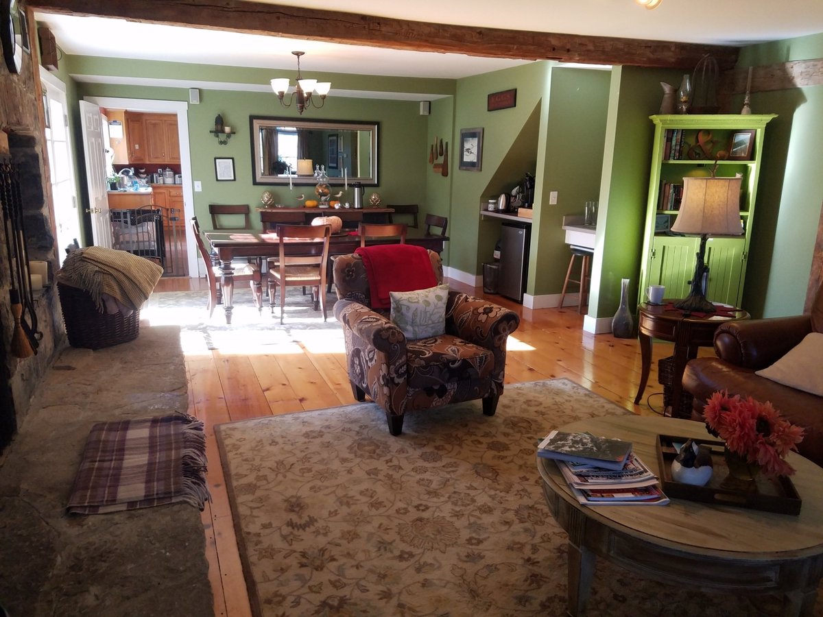 VERMONT BED AND BREAKFAST AT RUSSELL YOUNG FARM - Prices & B&B Reviews ...