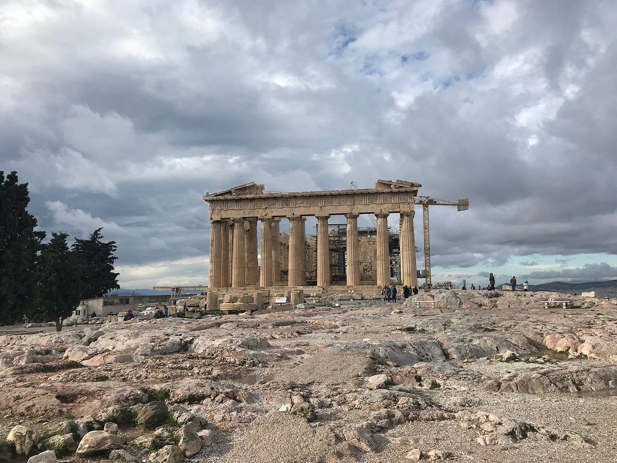 А PRIVATE TOURS  Feel the life in Athens