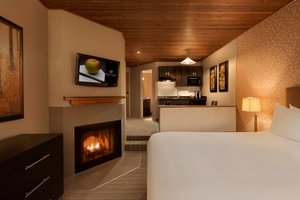 Room & Suite
