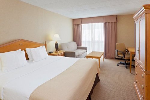 Days Inn by Wyndham Ann Arbor - UPDATED 2024 Prices, Reviews & Photos