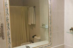 Room & Suite