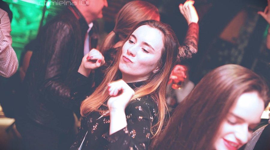 People dancing