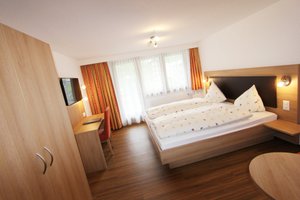 Zimmer und Suite