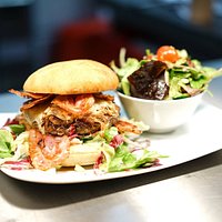 Pucci American Burger mit 180 g reinem Rind XX